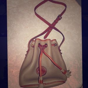 AUTHENTIC DOONEY AND BOURKE GENUINE LEATHER